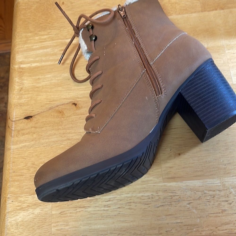 Me Too Boots - Picture 2 of 5